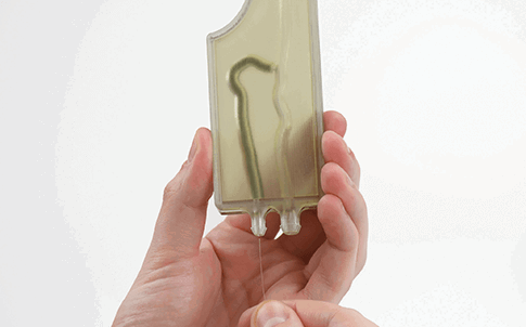 Modelo periférico impreso en 3D con tecnología PolyJet utilizando tres materiales diferentes.