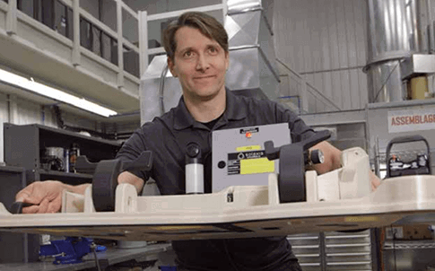 Solaxis utiliza impresoras 3D Fortus para imprimir en 3D herramientas para el sector de la automoción.