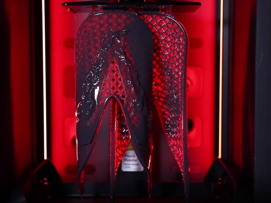 Origin One 3D printing Slicelab snowboard binding.