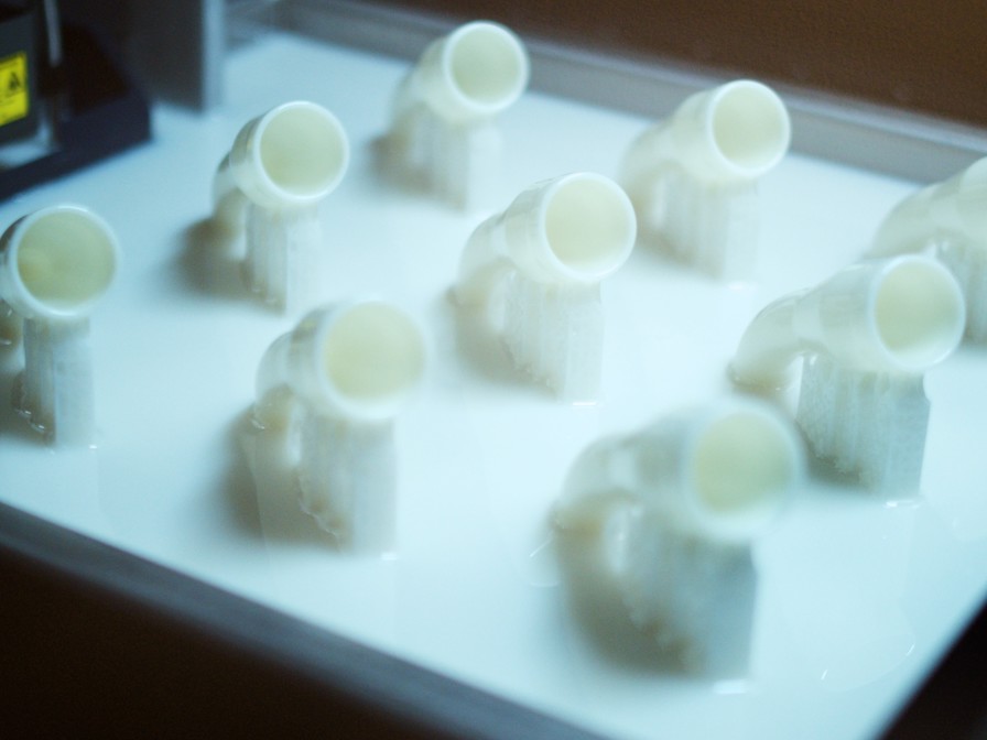 Use of Somos® DMX SL-100 stereolithography material meets the internal mandrels’ strict requirements in terms of the amount of pressure and temperature they can manage