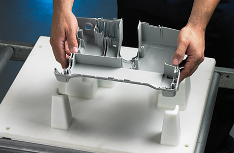 Oreck utiliza la fabricación aditiva para producir pallets de montaje personalizados.