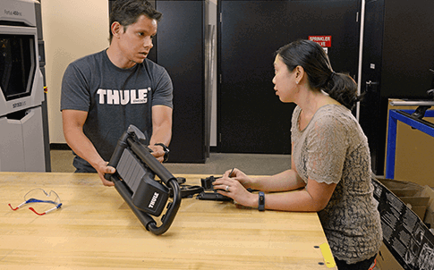 Los diseñadores de Thule comentan la validación del concepto para su sistema de transporte de kayaks Hull A Port XT.