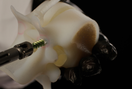 medical-students-practice-on-bone-model.