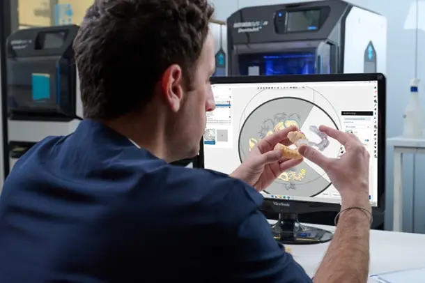 Dental tech with Surgical Guide and GrabCAD