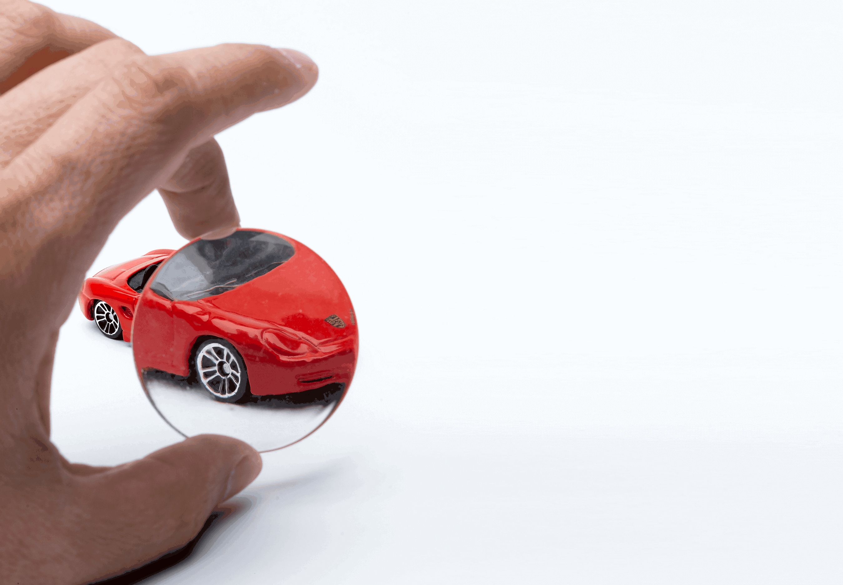 Examining 3d printed part made with veroclear