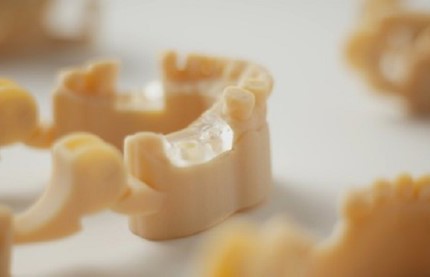 Closeup of 3D Printed Dentures using Stratasys J5 DentaJet Series Printer