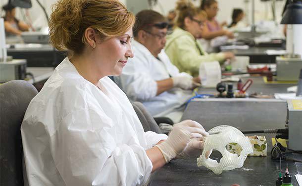 SLA parts | Finishing & Quality | Stratasys Direct